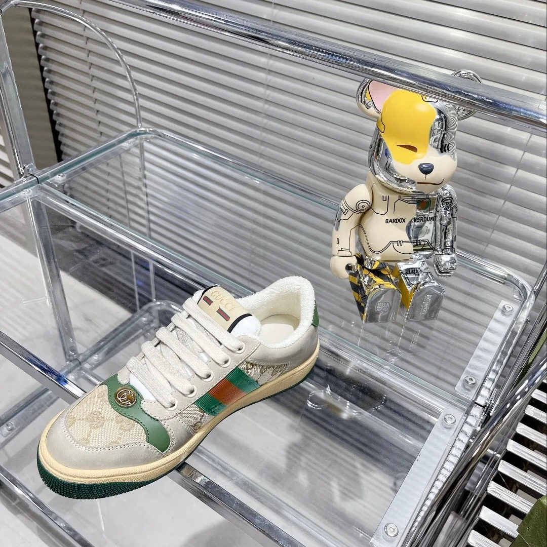 👟👟Ex-factory price 480👟👟 𝗚𝘂𝗰𝗰𝗶 Screener series sports dirty shoes, all of them are upgraded to the ex-factory price of z👟👟The leather and outsole are aged and molded at one time, instead of market products that are aged later and look very cheap. The inner lining is a cotton blended towel customized according to the original product. The thickness, breathability, and feel are all the same as the original product. Genuine open-mold cowhide feet are stamped and formed, rather than the ordinary version on the market that is cut by hand. The metal Double G oval enamel hardware is molded according to the original version. The details of the latest outsole have been adjusted compared to the previous version. We have also made upgrades. The T👟👟factory price R outsole, which is the same as the exclusive private model and the genuine product, perfectly restores the original craftsmanship in terms of softness and hardness, texture lines and clarity, and wearing comfort. The rubber soles sold on the market are not only wrong in color, texture, and bee pattern on the soles, but also have no texture at all. The thickness of the sole is approximately 2.5cm. Authentic and consistent complete packaging SIZE: 35-44